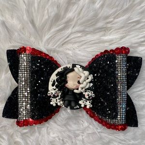 Cruella Bow